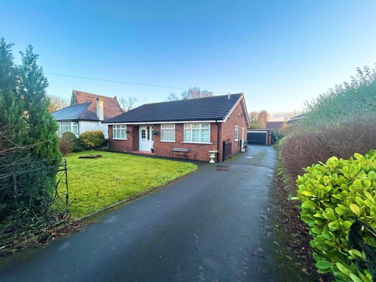 Wilmslow Road, Wilmslow