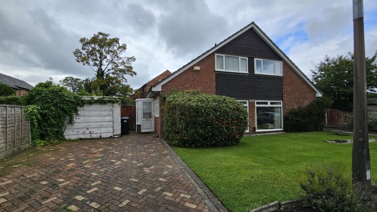 Eastleigh Road, Heald Green