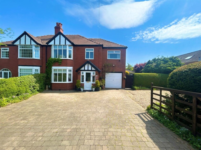 Cross Road, Heald Green