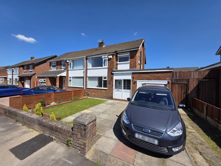 East Avenue, Heald Green