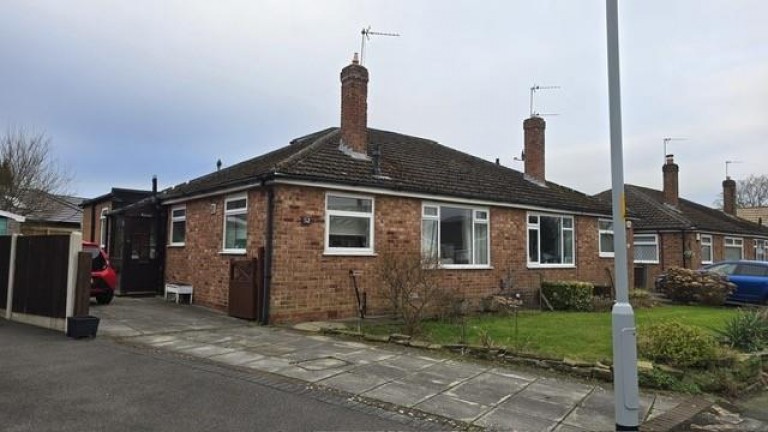 52 Eastleigh, Heald Green