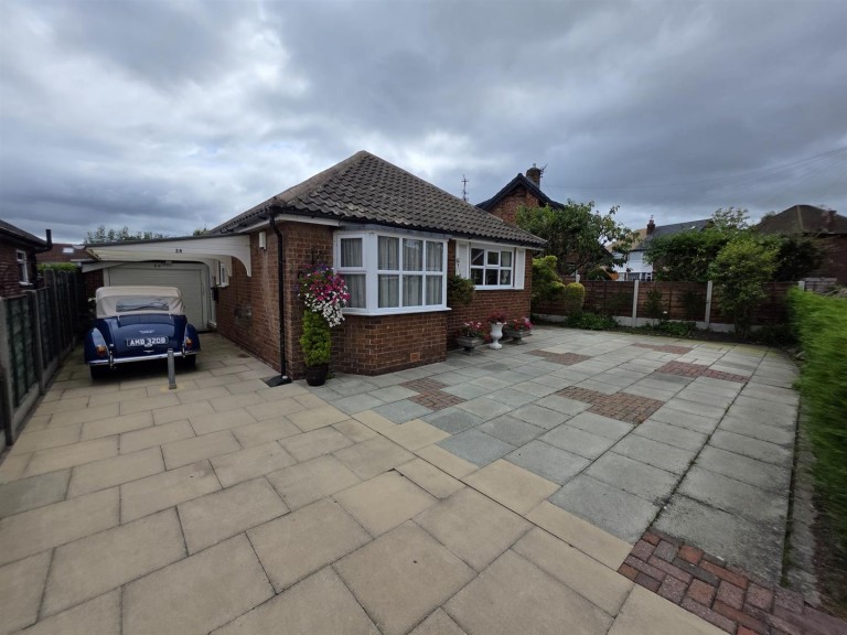 Greenway Road, Heald Green