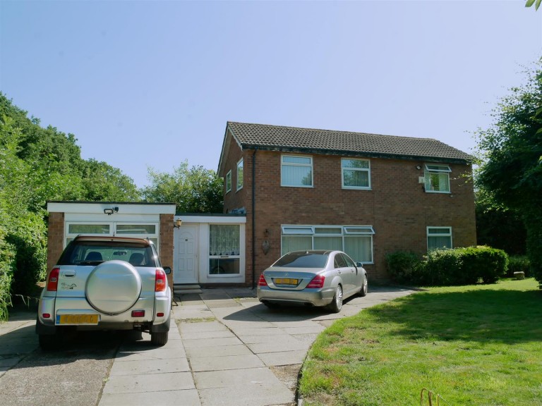 Lings Walk, Peel Hall, Manchester