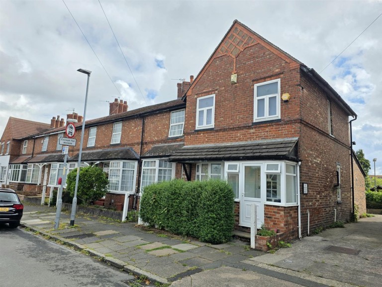 Trenchard Drive, Moss Nook