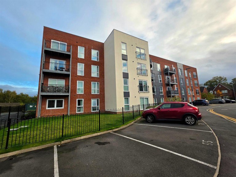 Sheen Gardens, Moss Nook