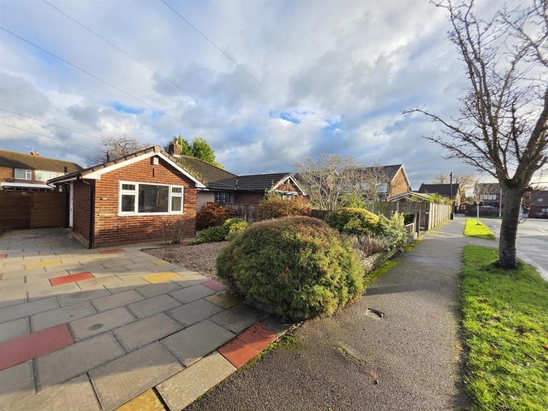 Queensway, Heald Green