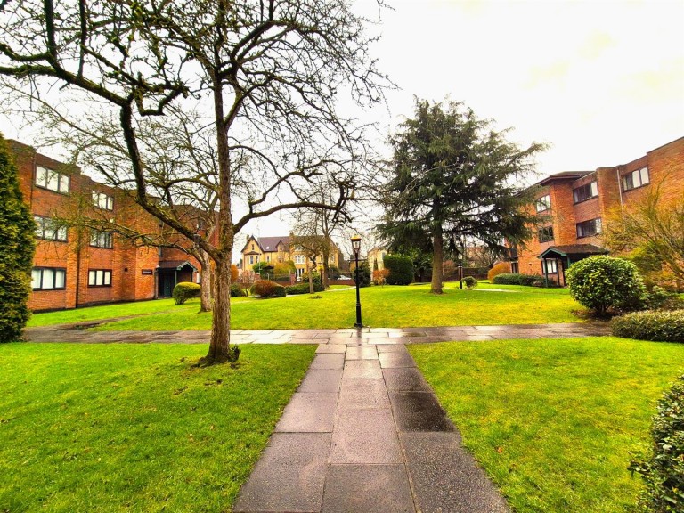 Wilmslow Road, Manchester