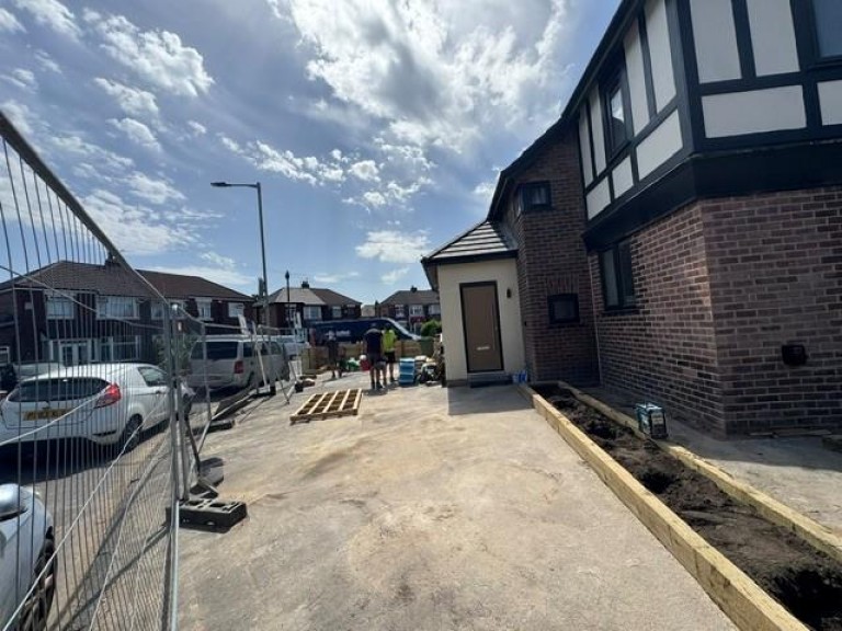Gladville Drive, Cheadle