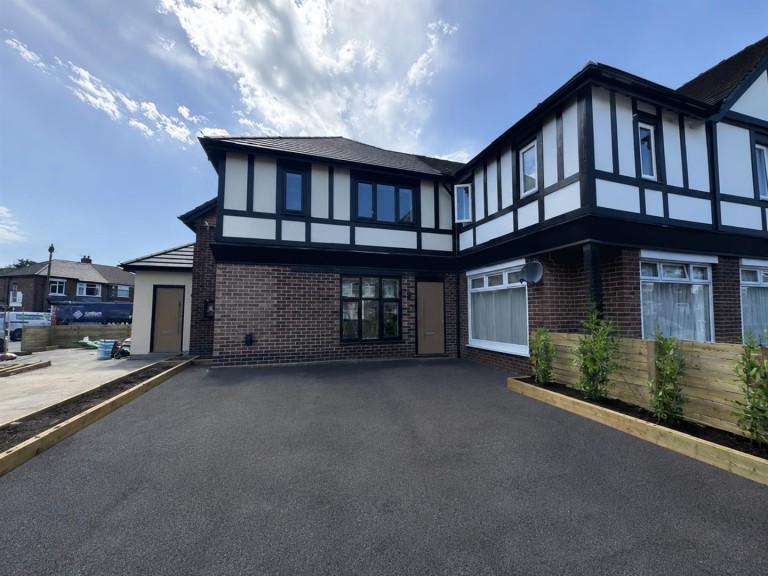 Gladville Drive, Cheadle
