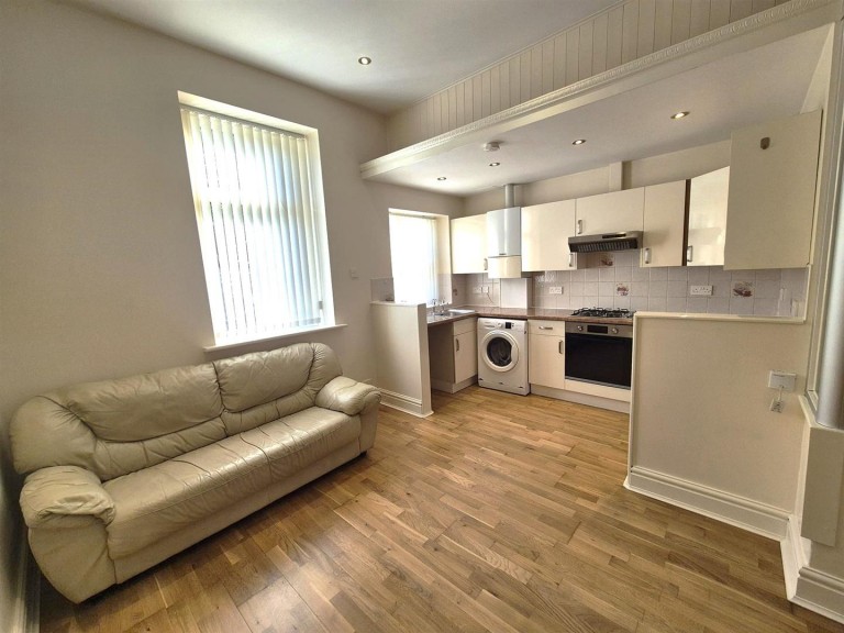 365 Wilmslow Road, Fallowfield