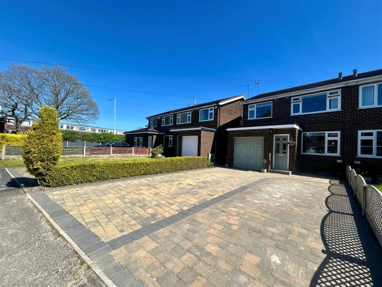 Roseacre Drive, Heald Green