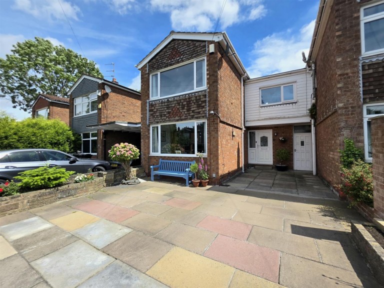 Motcombe Farm Road, Heald Green