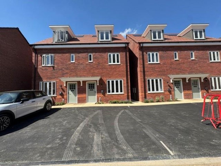 Bennett Place, Heald Green