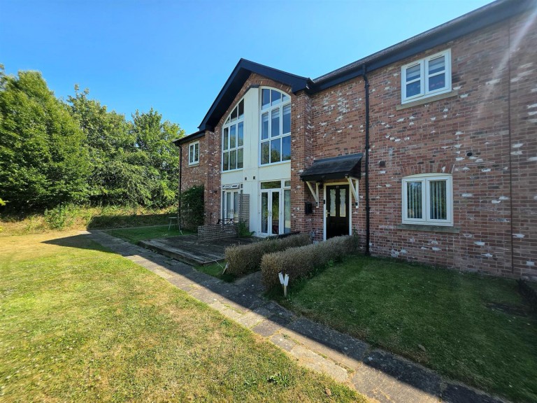 Griffin Farm Drive, Heald Green