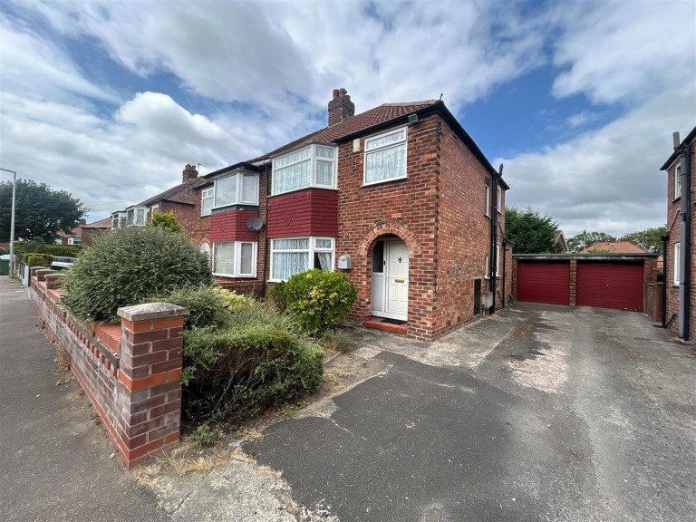Davies Avenue, Heald Green